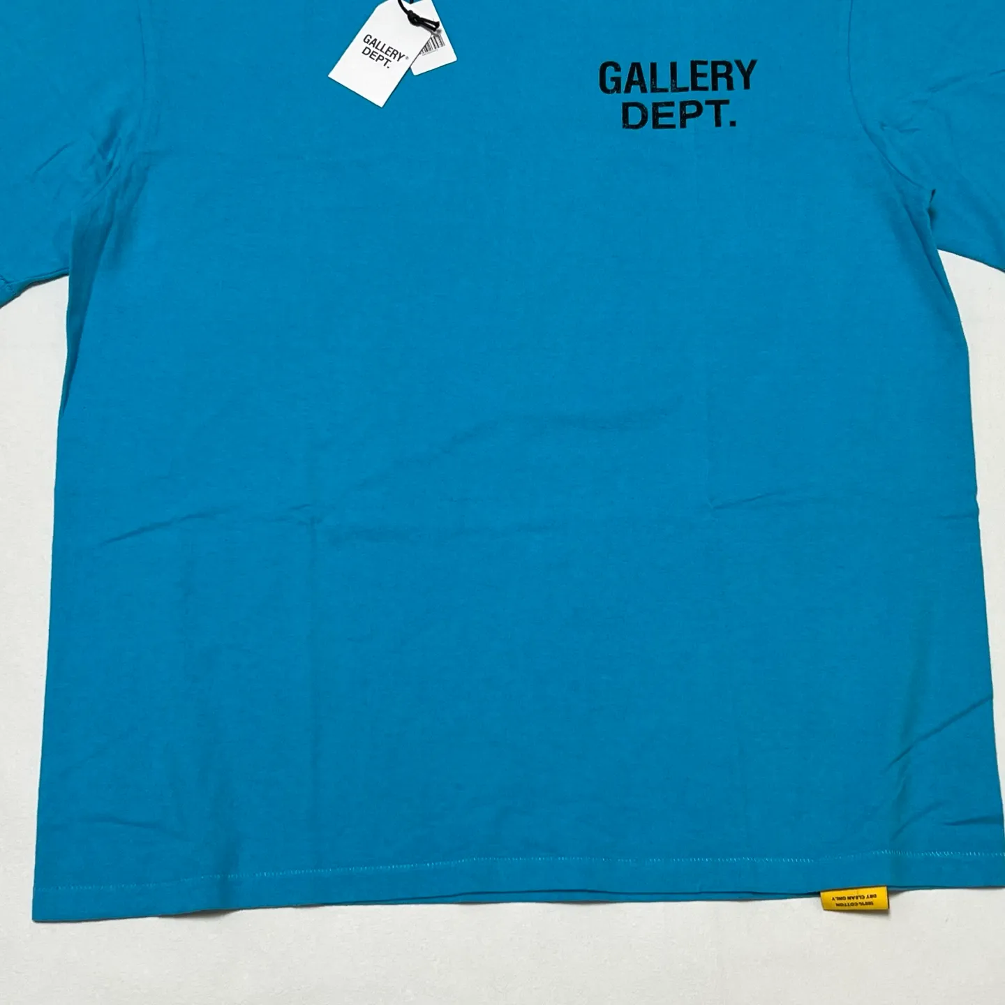 GALLERY DEPT. FRENCH TEE/LIGHT TEAL Lake Blue French Lake Blue S-XL Summer Dopamine Color American Retro Original Same OE Yarn Cone Fabric Garment Dyeing Printing Rewashed Water Distressing Simulates Natural Distressing Effect Correct Accessories Top Purchasing Level